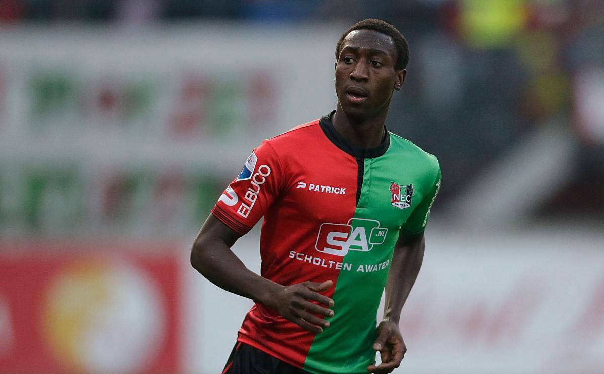 他需要一个 他需要一个