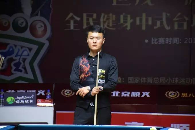 一位年逾七 一位年逾七