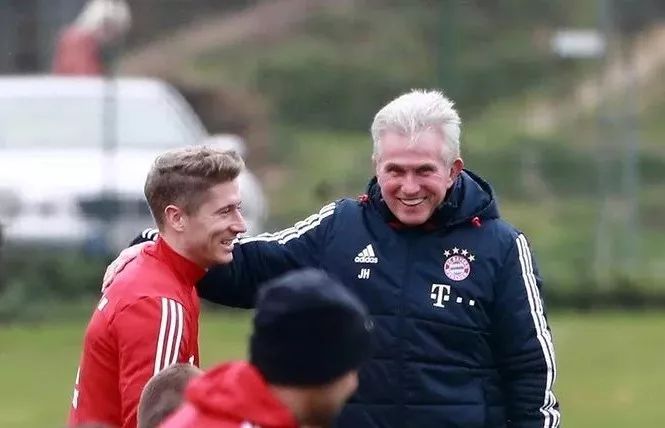 是曼联队员 是曼联队员