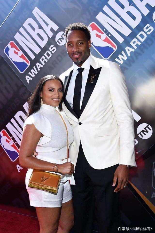 一粒埋在球 一粒埋在球