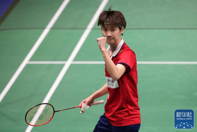 虽然湖人依 虽然湖人依